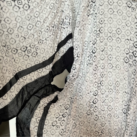 Mario Serrani Ladies' B+W Fashion Wrap One Size - Picture 7 of 10